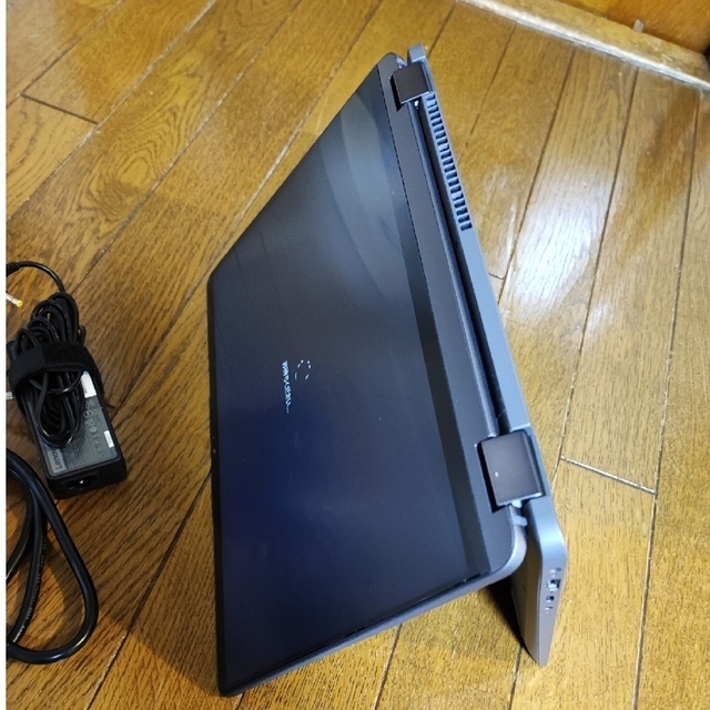 スマホ/家電/カメラLenovo Ideapad Flex 570