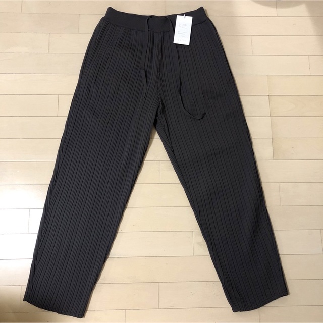 YOKE(ヨーク)の新品　YOKE PLEATED KNIT LOUNGE PANTS サイズ3 メンズのパンツ(スラックス)の商品写真