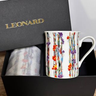 レオナール(LEONARD)のレオナール　花柄マグカップ　新品未使用　2個セット(グラス/カップ)