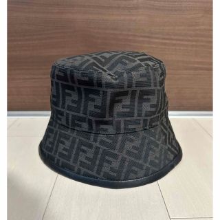 ☆超美品☆ FENDI ブラックファブリックバケットハット 22AW Mサイズ-