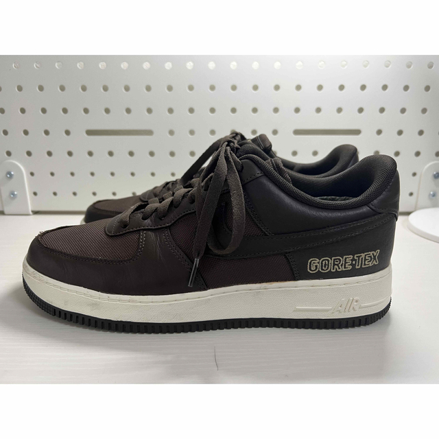 NIKE(ナイキ)のNIKE AIR FORCE 1 GORE-TEX  メンズの靴/シューズ(スニーカー)の商品写真