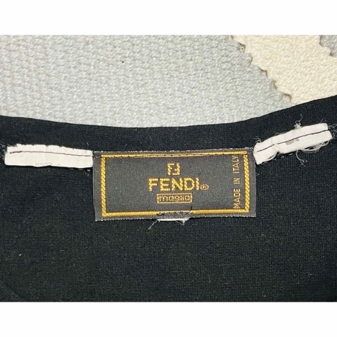 FENDI(フェンディ)の美品　状態考慮　FENDI ヴィンテージ　ロンT 黒 レディースのトップス(Tシャツ(長袖/七分))の商品写真