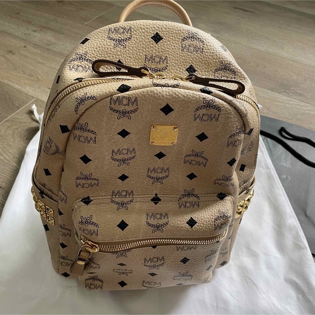 美品　MCM リュック　スモール　ベージュ