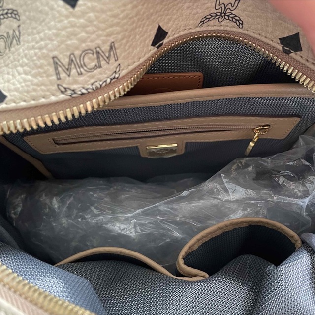 MCM - 美品 MCM リュック スモール ベージュの通販 by