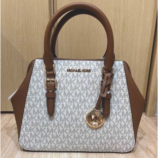 マイケルコース(Michael Kors)のマイケルコース＊ショルダーバッグ*シグネチャー*バニラ(ショルダーバッグ)