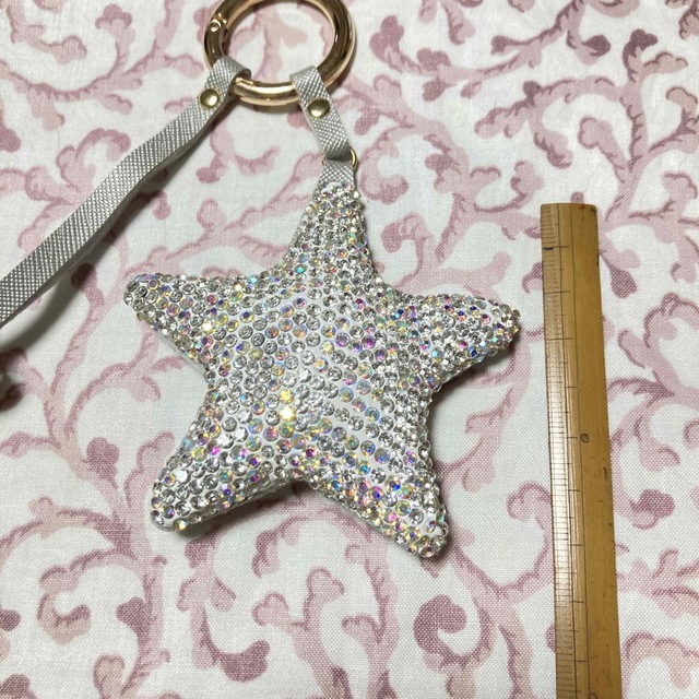 LAZY SUSAN(レイジースーザン)の星の形のキラキラチャーム　 エンタメ/ホビーのおもちゃ/ぬいぐるみ(キャラクターグッズ)の商品写真