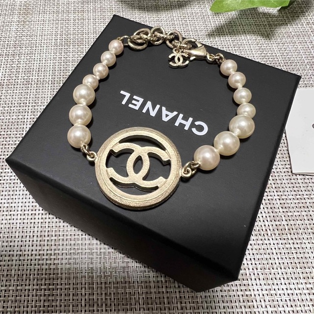 箱付き！シャネル CHANEL ブレスレット