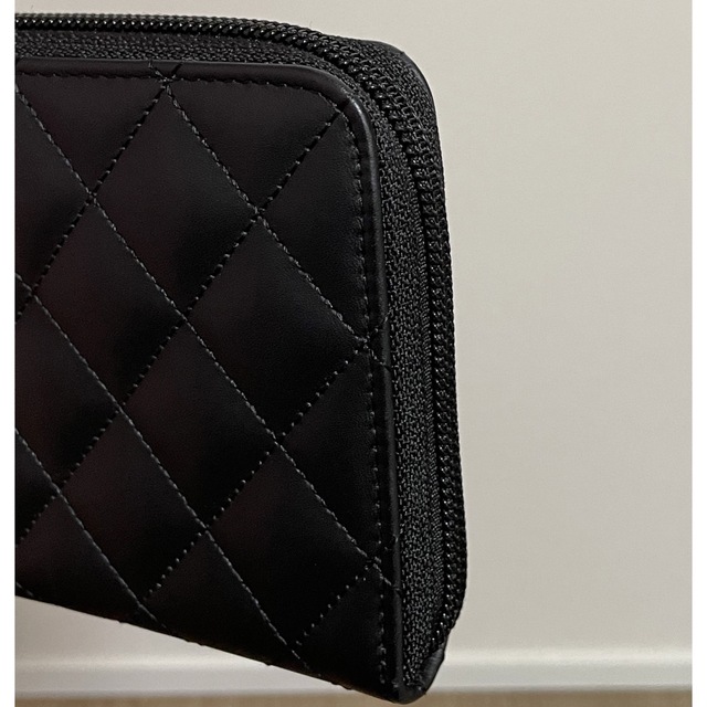 CHANEL(シャネル)のCHANEL シャネル カンボンライン マトラッセ 黒 ブラック ラウンドジップ レディースのファッション小物(財布)の商品写真