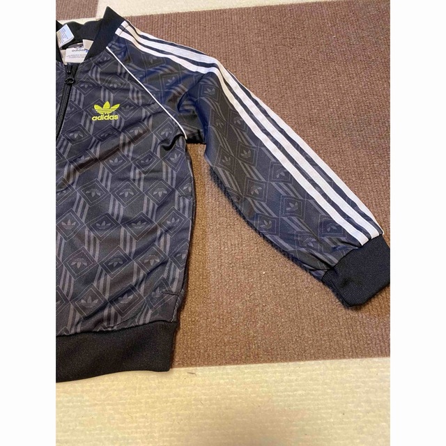 adidas(アディダス)のadidas ジャージ　セットアップ　子供服　100 キッズ/ベビー/マタニティのキッズ服男の子用(90cm~)(ジャケット/上着)の商品写真