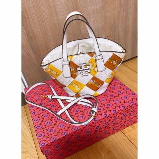 トリーバーチ(Tory Burch)のトリーバーチ　編み込み　ショルダー　バッグ　花柄(ショルダーバッグ)