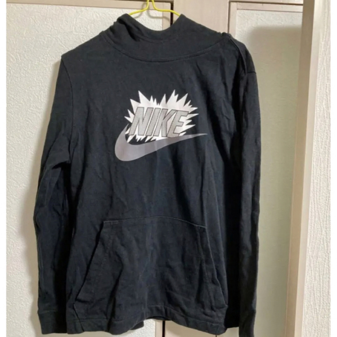 NIKE(ナイキ)のNIKE 長袖パーカー キッズ/ベビー/マタニティのキッズ服男の子用(90cm~)(Tシャツ/カットソー)の商品写真