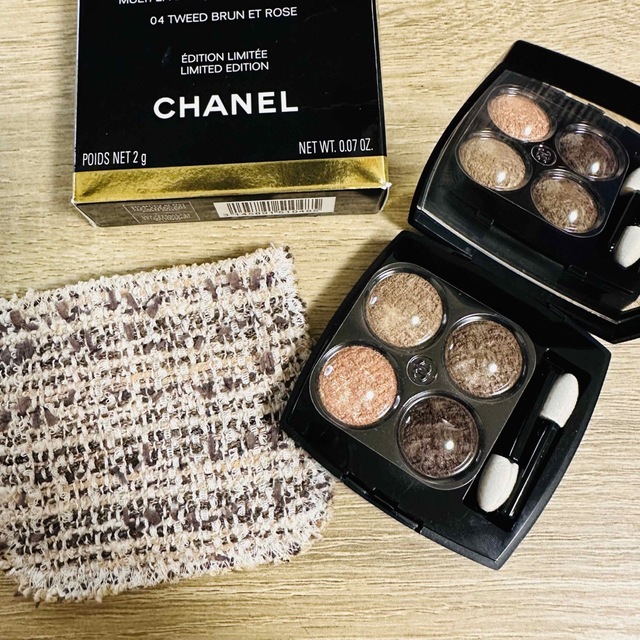 CHANEL - レキャトルオンブルツイード 04ブランエローズの通販 by n's
