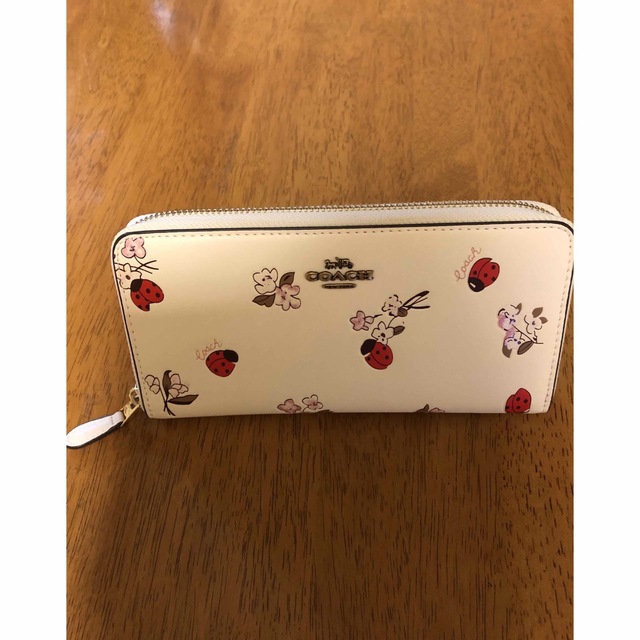 COACH - コーチ 長財布 花柄 C6411 (ホワイト・てんとう虫)の通販 by