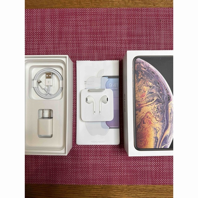 iPhone(アイフォーン)のiPhone XS Max 256GB  ゴールド美品 スマホ/家電/カメラのスマートフォン/携帯電話(スマートフォン本体)の商品写真