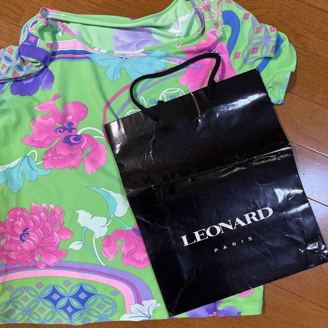 LEONARD(レオナール)のレオナール　半袖トップス　サイズ40 レディースのトップス(カットソー(半袖/袖なし))の商品写真