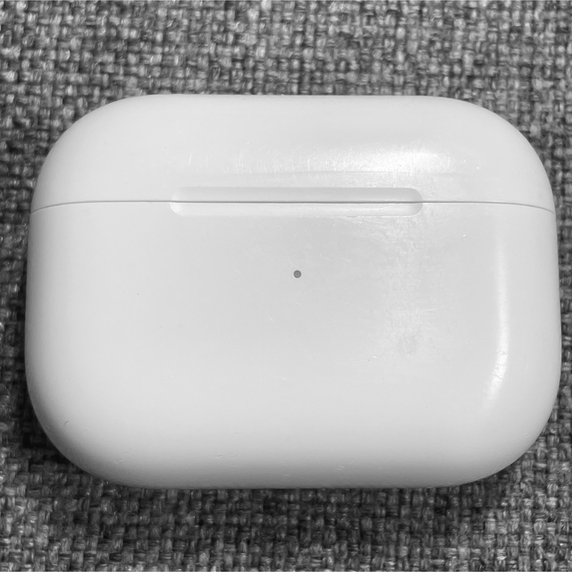 Apple AirPods Pro 充電ケースのみ 835