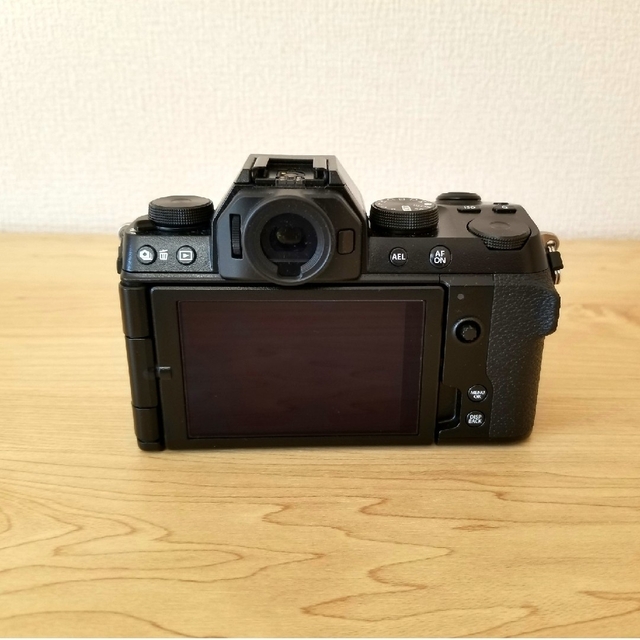 富士フイルム(フジフイルム)のFUJI FILM デジタルカメラ X-S10 スマホ/家電/カメラのカメラ(ミラーレス一眼)の商品写真