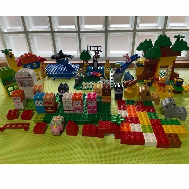 Lego(レゴ)のLEGOデュプロブロックまとめ売り　くまのプーさんおうち　アンパンマンブロック キッズ/ベビー/マタニティのおもちゃ(積み木/ブロック)の商品写真