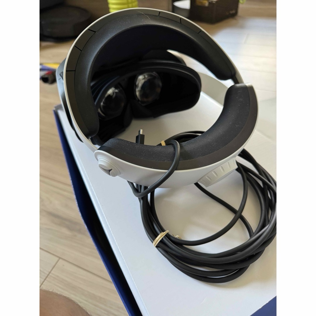 PlayStation VR(プレイステーションヴィーアール)のPlaystation VR2  エンタメ/ホビーのゲームソフト/ゲーム機本体(家庭用ゲーム機本体)の商品写真