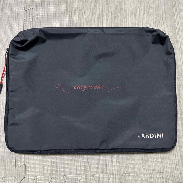 LARDINI(ラルディーニ)のLARDINI easy wear 収納袋  ラルディーニ メンズのジャケット/アウター(テーラードジャケット)の商品写真