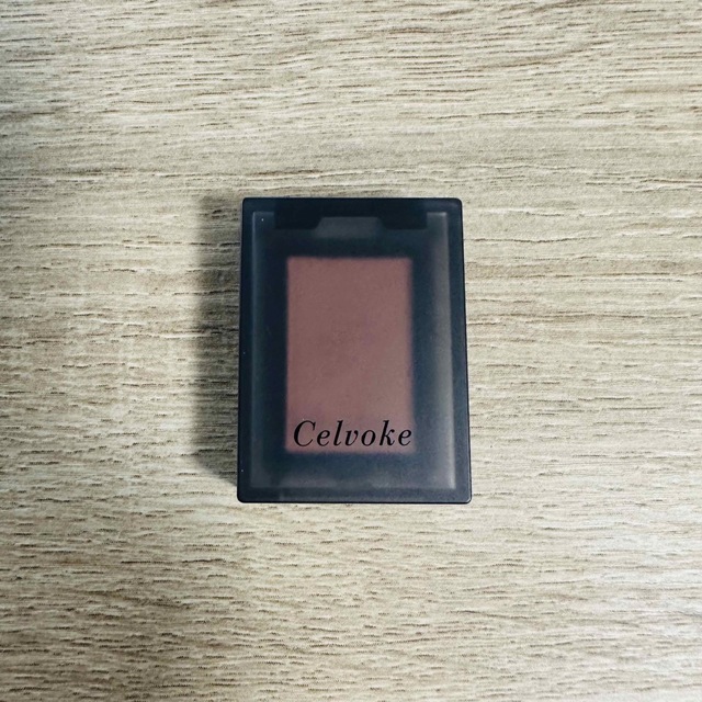 Celvoke(セルヴォーク)のヴォランタリーアイズ　30ナデシコ コスメ/美容のベースメイク/化粧品(アイシャドウ)の商品写真