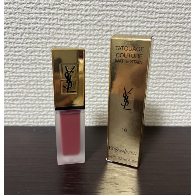 Yves Saint Laurent(イヴサンローラン)の値下げしました！イヴ・サンローラン　タトワージュクチュール16 コスメ/美容のベースメイク/化粧品(リップグロス)の商品写真