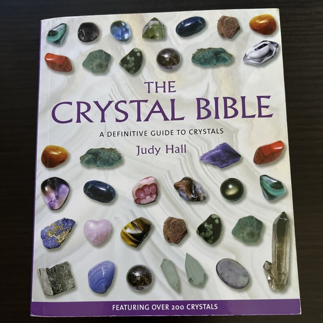 CRYSTAL BIBLE,THE(P)   宝石辞典 エンタメ/ホビーの本(洋書)の商品写真