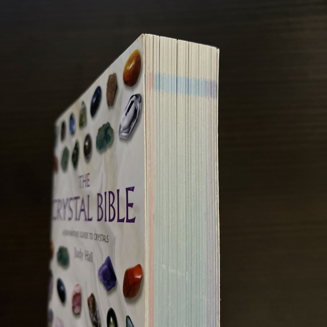 CRYSTAL BIBLE,THE(P)   宝石辞典 エンタメ/ホビーの本(洋書)の商品写真