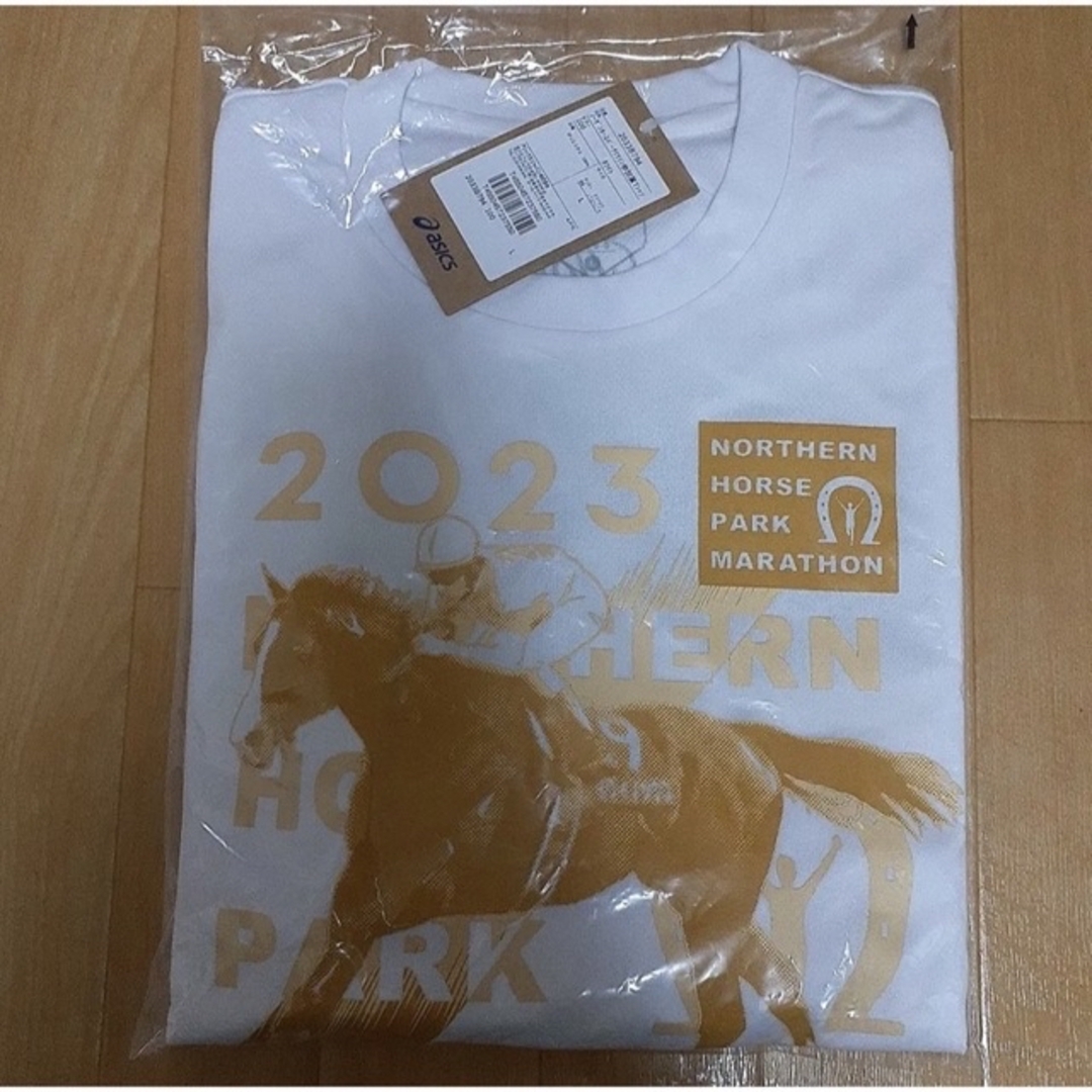 ノーザンホースパークマラソン　参加記念　Tシャツ　Mサイズ　おまけつき チケットのスポーツ(ランニング/ジョギング)の商品写真