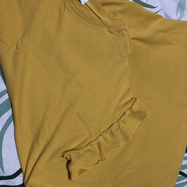 AZUL by moussy(アズールバイマウジー)の。。AZUL BY MOUSSY  お袖可愛いロングTシャツ。。 レディースのトップス(Tシャツ(半袖/袖なし))の商品写真