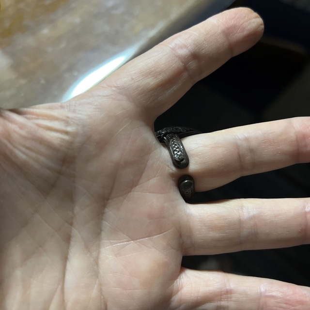 リング【珍希少】天然琥珀牛革手彫り指輪
