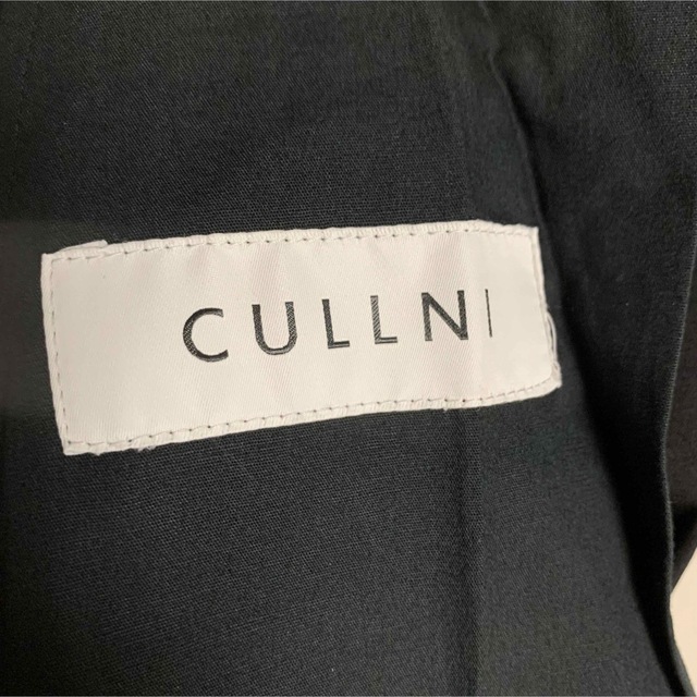 【美品】CULLNI クルニ　22ss  ワイドパンツ　スラックス　ベルト　黒 メンズのパンツ(スラックス)の商品写真