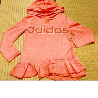 アディダス(adidas)のアディダス パーカー(Tシャツ/カットソー)