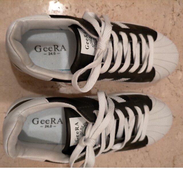 GeeRA(ジーラ)のGeeRAレディーススニーカー24cm防水スニーカー24cm レディースの靴/シューズ(スニーカー)の商品写真