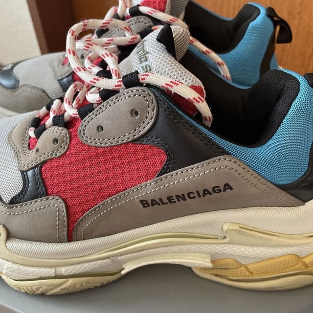 Balenciaga(バレンシアガ)のかず様専用　バレンシアガ　トリプルS スニーカー メンズの靴/シューズ(スニーカー)の商品写真