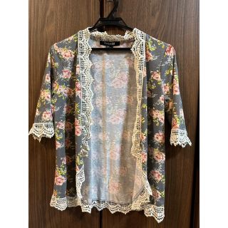 フォーエバートゥエンティーワン(FOREVER 21)のForever21 フォーエバー　カーディガン　M 中古　花柄(カーディガン)