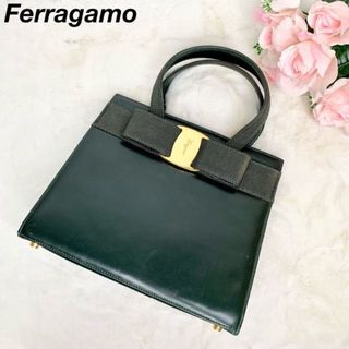 サルヴァトーレフェラガモ(Salvatore Ferragamo)のSalvatore Ferragamo ヴァラ ハンドバッグ グリーン (ハンドバッグ)