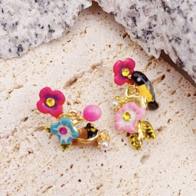Les Nereides (レネレイド) ふくろうとお花のフープピアス-