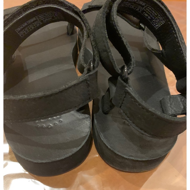 Teva(テバ)のTevaテバ　Midform Universal Leather 24センチ レディースの靴/シューズ(サンダル)の商品写真