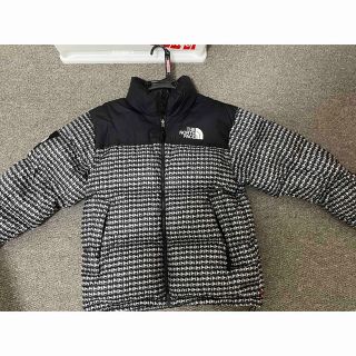 シュプリーム(Supreme)のSupreme Studded Nuptse Jacket(ダウンジャケット)