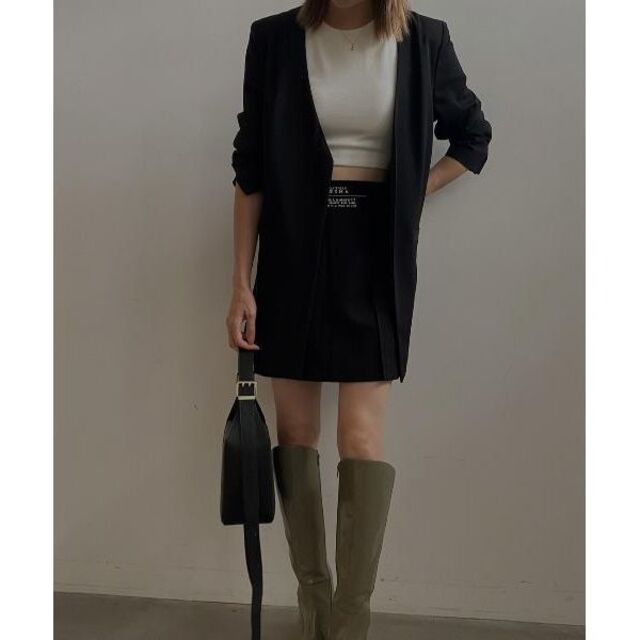 Ameri VINTAGE(アメリヴィンテージ)の黒 セット TWILL COLLARLESS JACKET MINI SKIRT レディースのジャケット/アウター(ノーカラージャケット)の商品写真