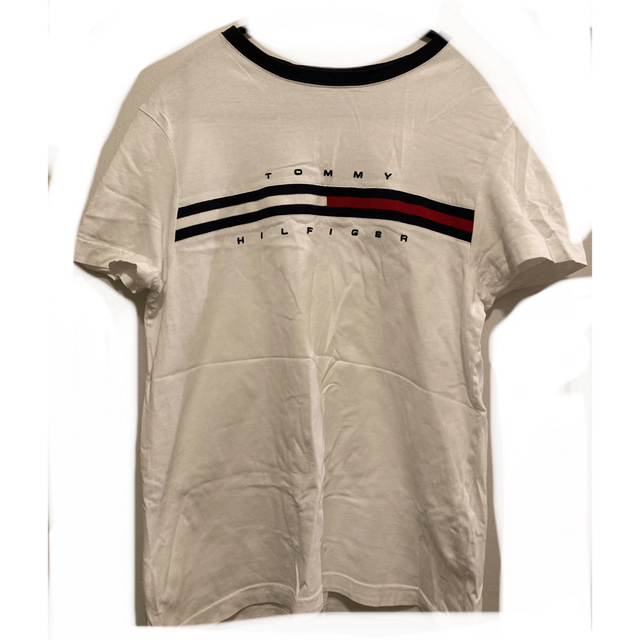 TOMMY HILFIGER(トミーヒルフィガー)のトミーヒルフィガー　白Tシャツ レディースのトップス(Tシャツ(半袖/袖なし))の商品写真