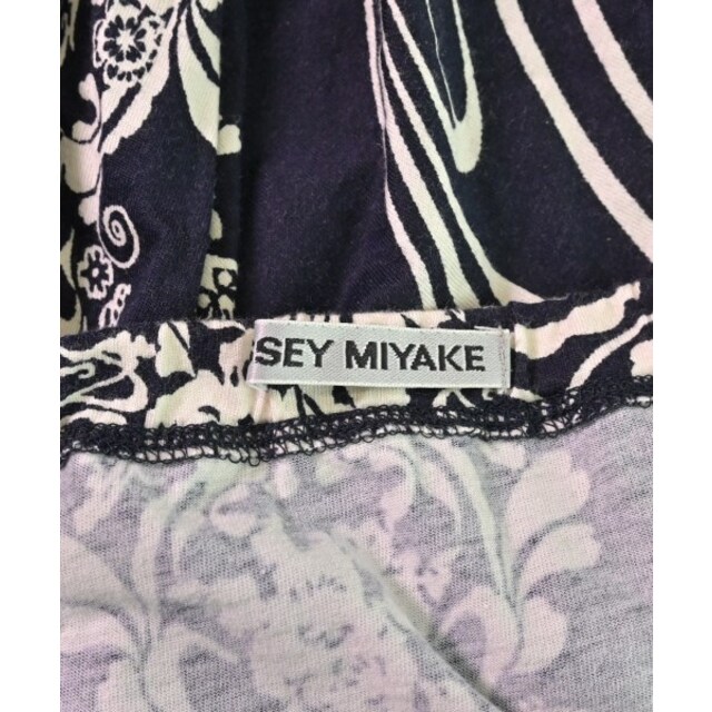 ISSEY MIYAKE(イッセイミヤケ)のISSEY MIYAKE ロング・マキシ丈スカート 2(M位) 紺x白(総柄) 【古着】【中古】 レディースのスカート(ロングスカート)の商品写真