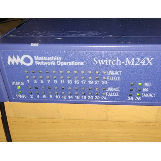 Panasonic(パナソニック)のスイッチングハブ「switch-m24x mn23240k」 スマホ/家電/カメラのPC/タブレット(PC周辺機器)の商品写真