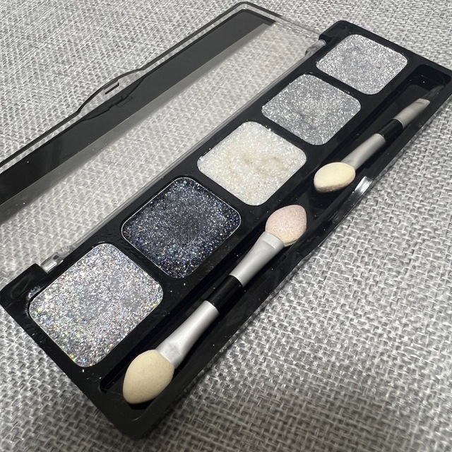 NYX(エヌワイエックス)の❤️NYX グリッター クリーム パレット2点セット全10色❤️ コスメ/美容のベースメイク/化粧品(アイシャドウ)の商品写真