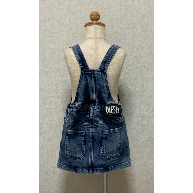 DIESEL(ディーゼル)の洗練されたデザイン　DIESELBABY　セレブキッズ　ジャンパースカート24M キッズ/ベビー/マタニティのキッズ服女の子用(90cm~)(スカート)の商品写真