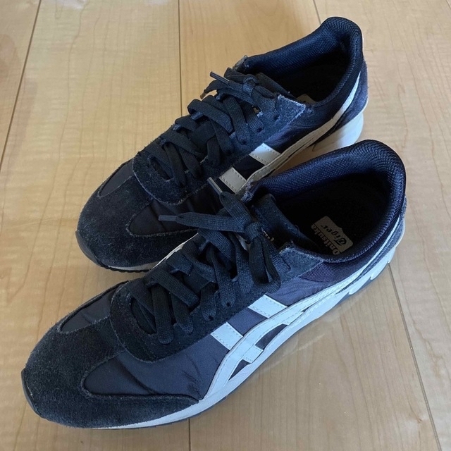 Onitsuka Tiger(オニツカタイガー)の⭐︎Cham様⭐︎オニツカタイガー　24.5 黒　 レディースの靴/シューズ(スニーカー)の商品写真