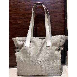 シャネル(CHANEL)の【売り切りCHANEL ニュートラベルトート GM  シルバー(トートバッグ)