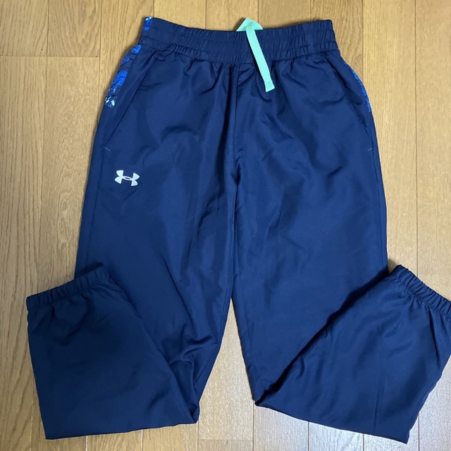 UNDER ARMOUR(アンダーアーマー)のアンダーアーマー　ジャージ　140   キッズ/ベビー/マタニティのキッズ服男の子用(90cm~)(その他)の商品写真