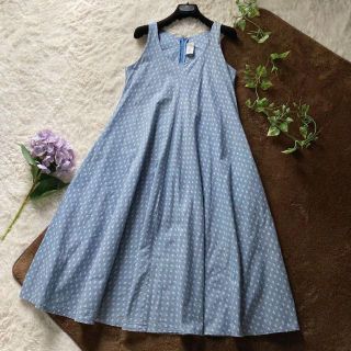 ローラアシュレイ(LAURA ASHLEY)の英国製　ローラアシュレイ　ノースリーブ　ロングワンピース　コットン　小花柄　青(ロングワンピース/マキシワンピース)